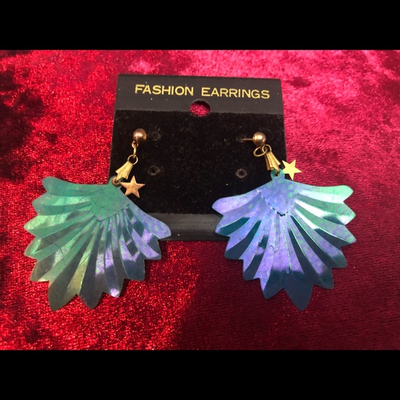 4 Different style earrings - Picture 3 of 6